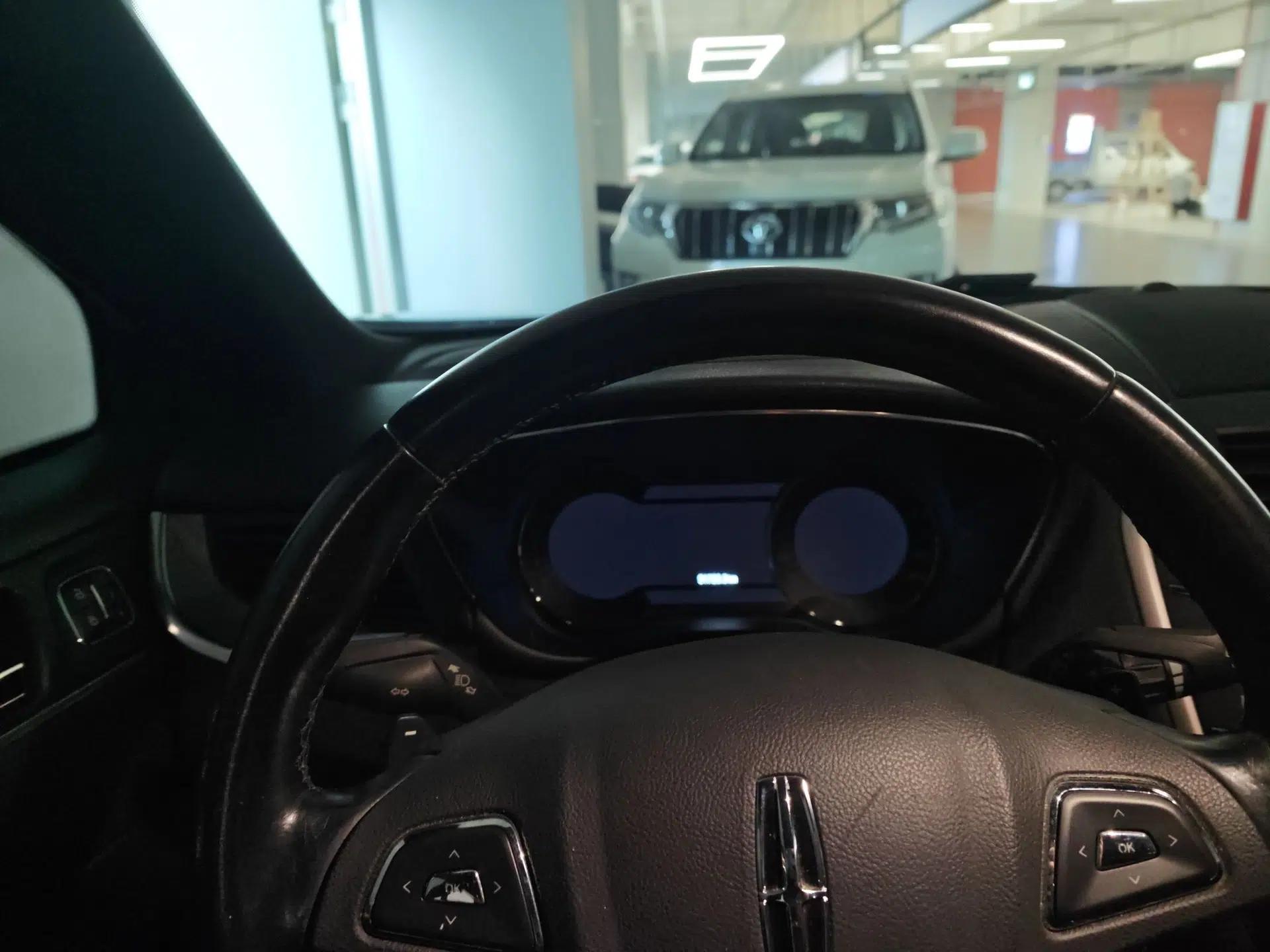 Lincoln MKC 2014 2.0T Two-Wheel Drive Deluxe Edition — миниатюра 11