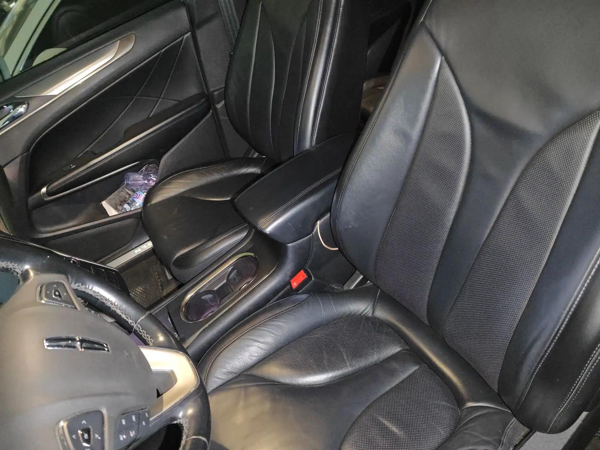 Lincoln MKC 2014 2.0T Two-Wheel Drive Deluxe Edition — миниатюра 15
