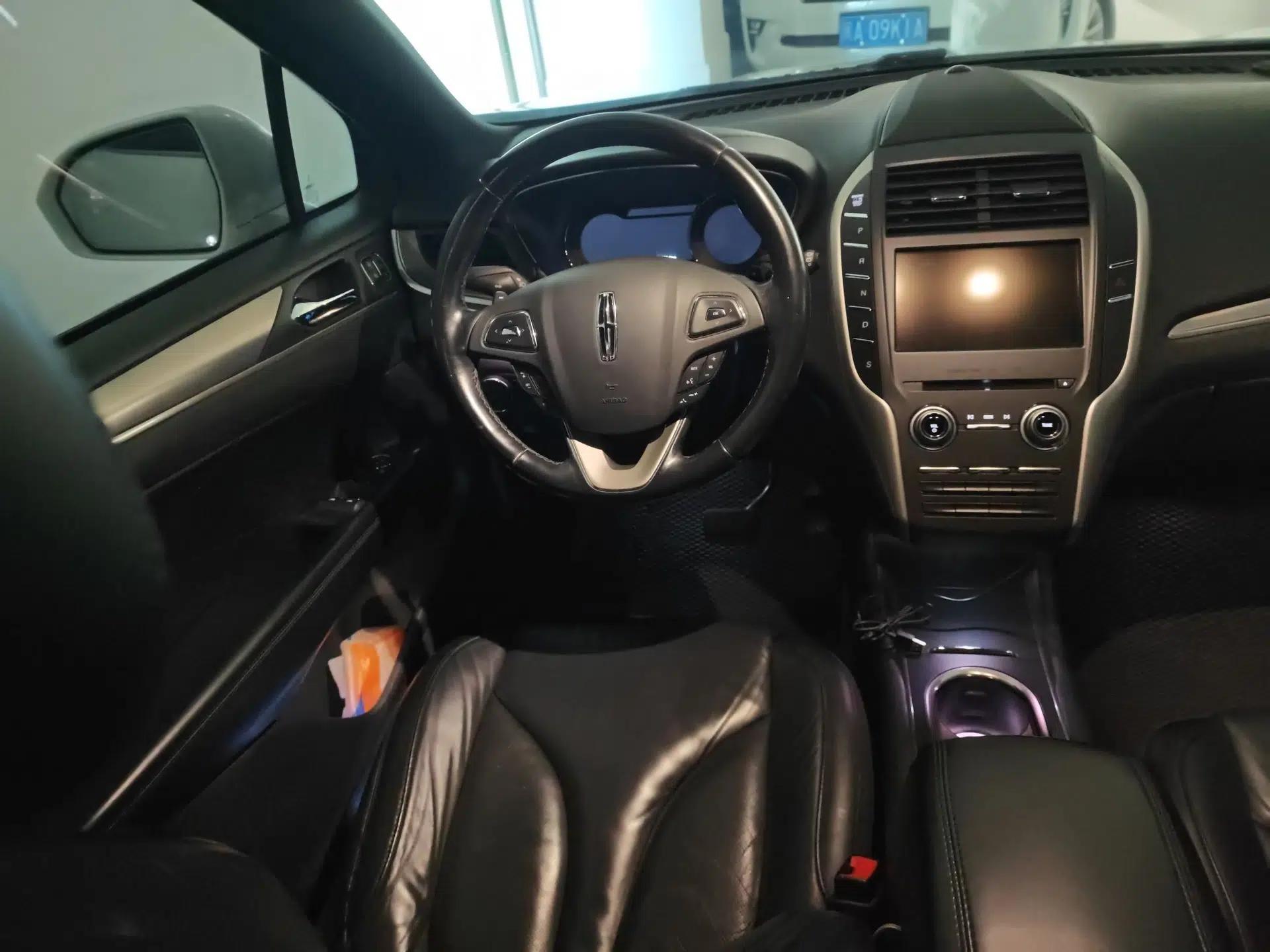 Lincoln MKC 2014 2.0T Two-Wheel Drive Deluxe Edition — миниатюра 16
