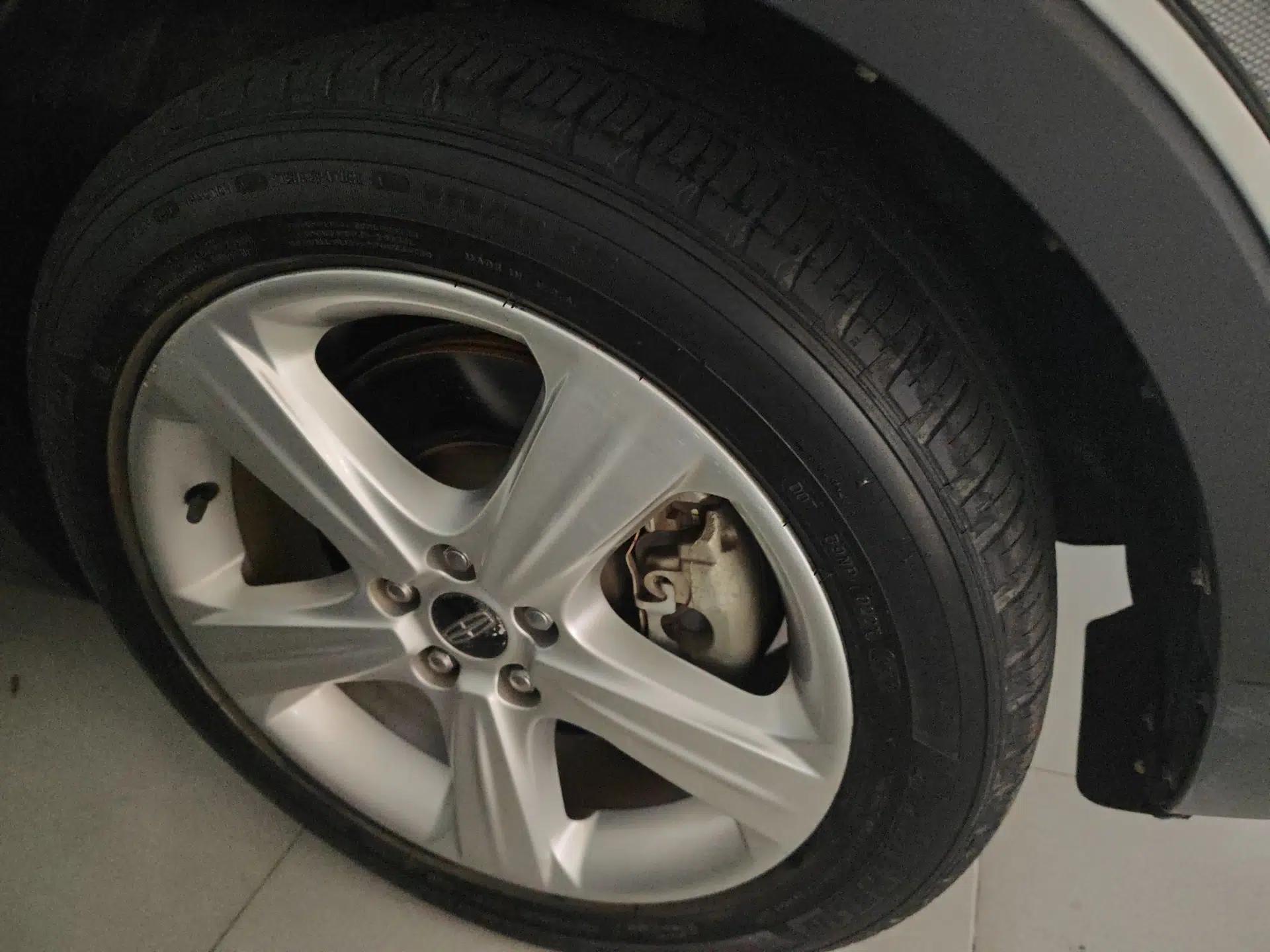Lincoln MKC 2014 2.0T Two-Wheel Drive Deluxe Edition — миниатюра 8