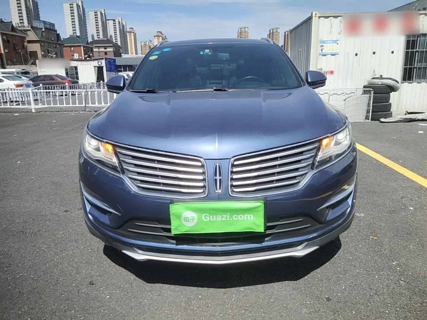 Lincoln MKC 2017 2.0T Two-Wheel Drive Deluxe Edition — миниатюра 2
