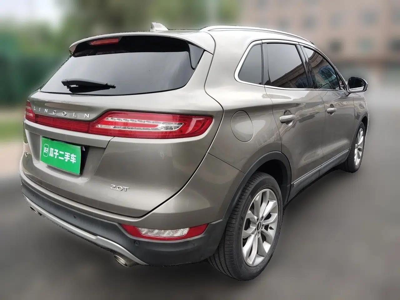 Lincoln MKC 2017 2.0T Two-Wheel-Drive Luxury Edition — миниатюра 6