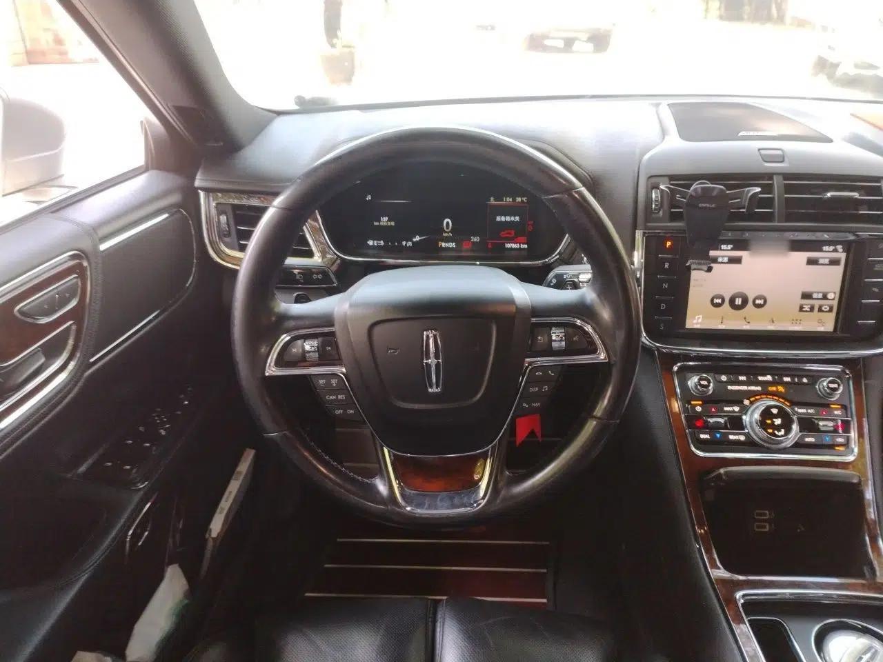 Lincoln Continental 2017 2.0T Two-Wheel Drive Deluxe Edition — миниатюра 11
