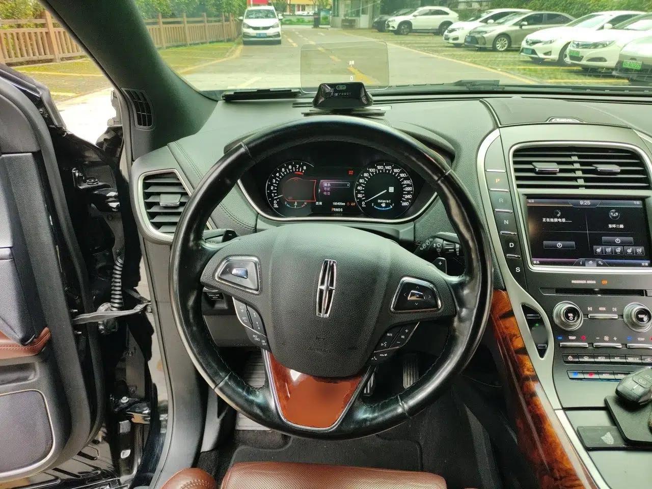 Lincoln MKX 2017 2.7T Four-Wheel Drive Prestige Edition — миниатюра 11