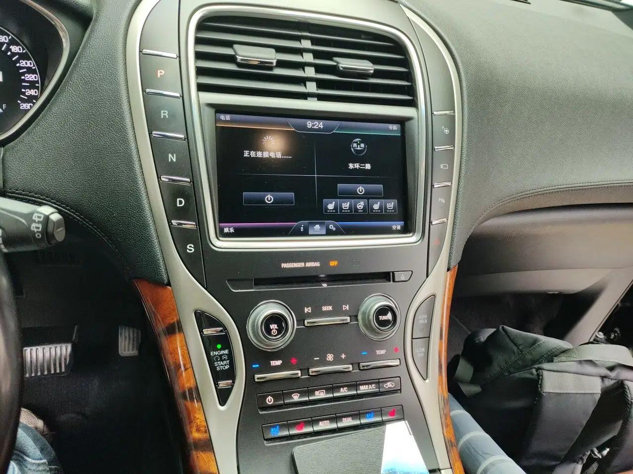 Lincoln MKX 2017 2.7T Four-Wheel Drive Prestige Edition — миниатюра 14