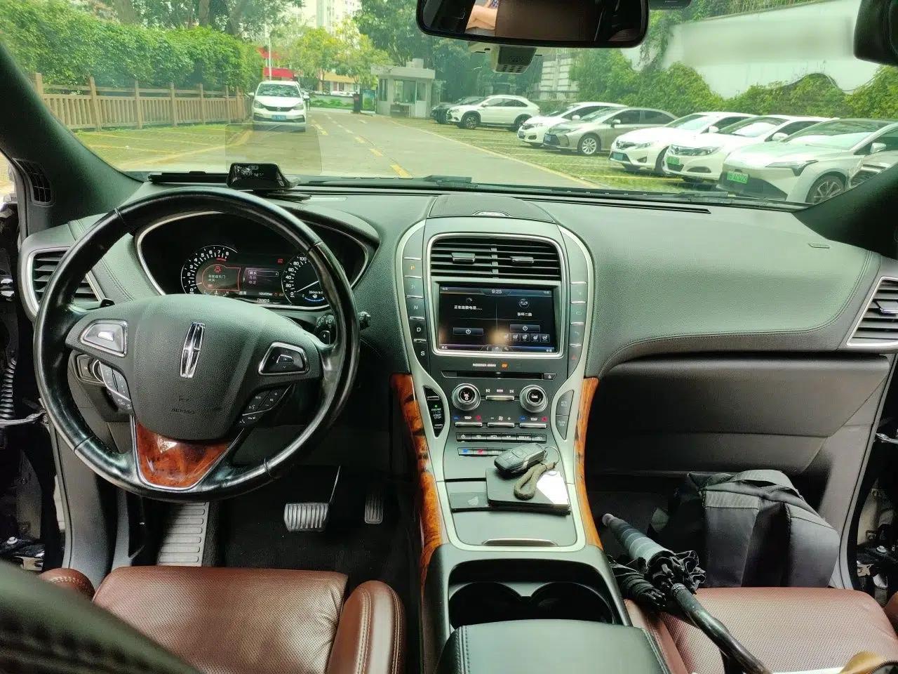 Lincoln MKX 2017 2.7T Four-Wheel Drive Prestige Edition — миниатюра 10