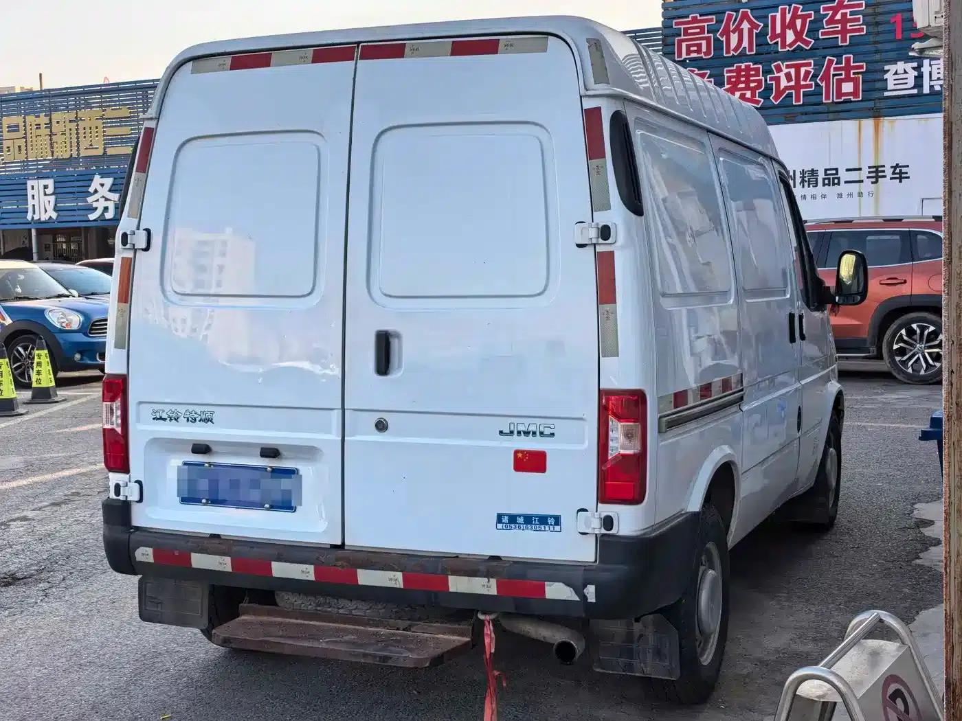Teshun 2019 2.8T Commercial Vehicle Short Wheelbase Mid-Roof 3-Seater National VI JX493 — миниатюра 3