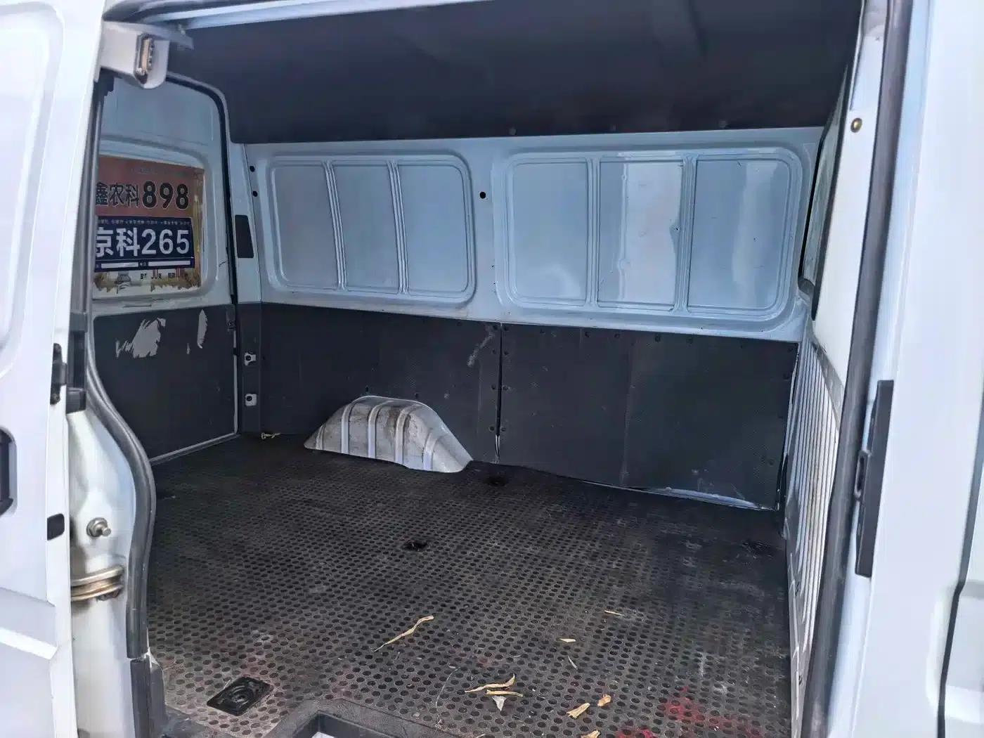 Teshun 2019 2.8T Commercial Vehicle Short Wheelbase Mid-Roof 3-Seater National VI JX493 — миниатюра 6