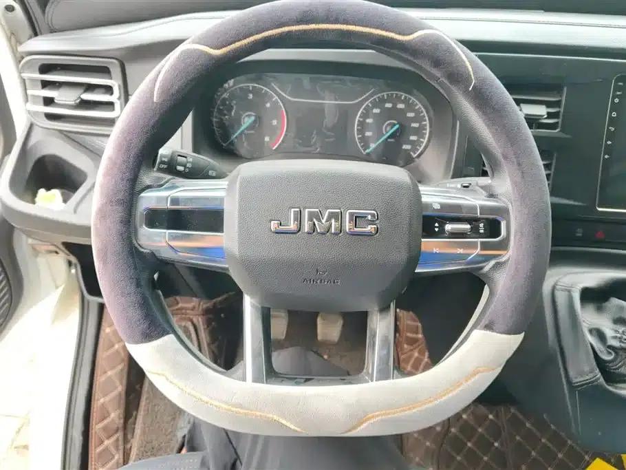 Jiangling Fushun 2022 2.0T Manual Multi-functional Passenger Vehicle, Short Wheelbase, Medium-High Roof, 6 Seats — миниатюра 15