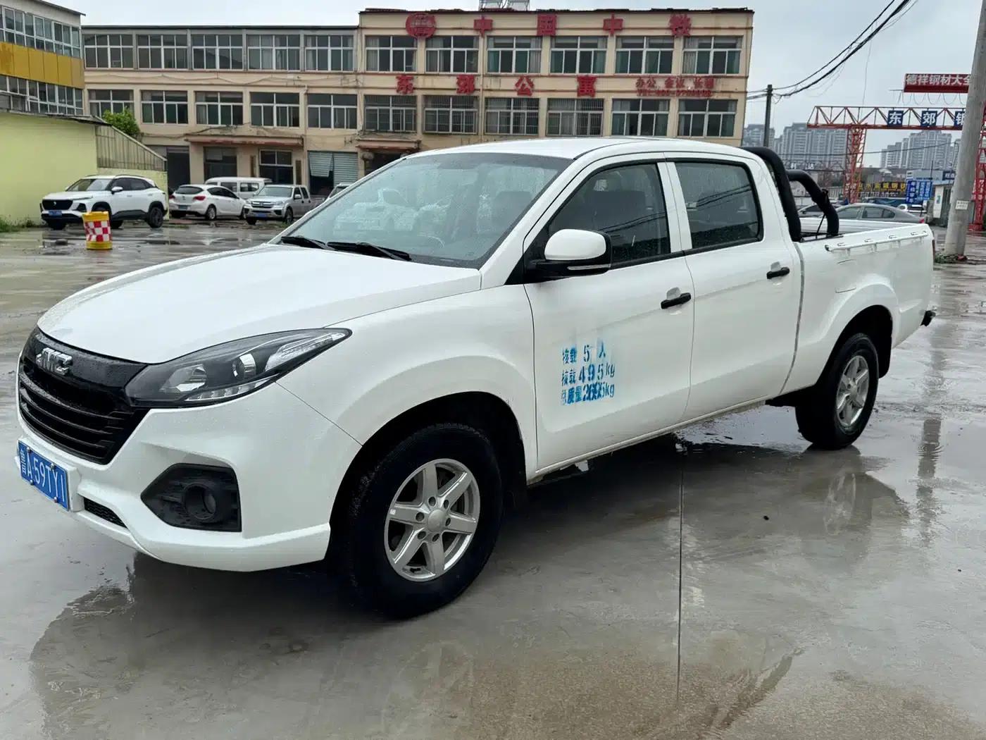 Baodian 2022 2.5T Diesel 2WD Premium Long Wheelbase JX4D25A6L — миниатюра 1
