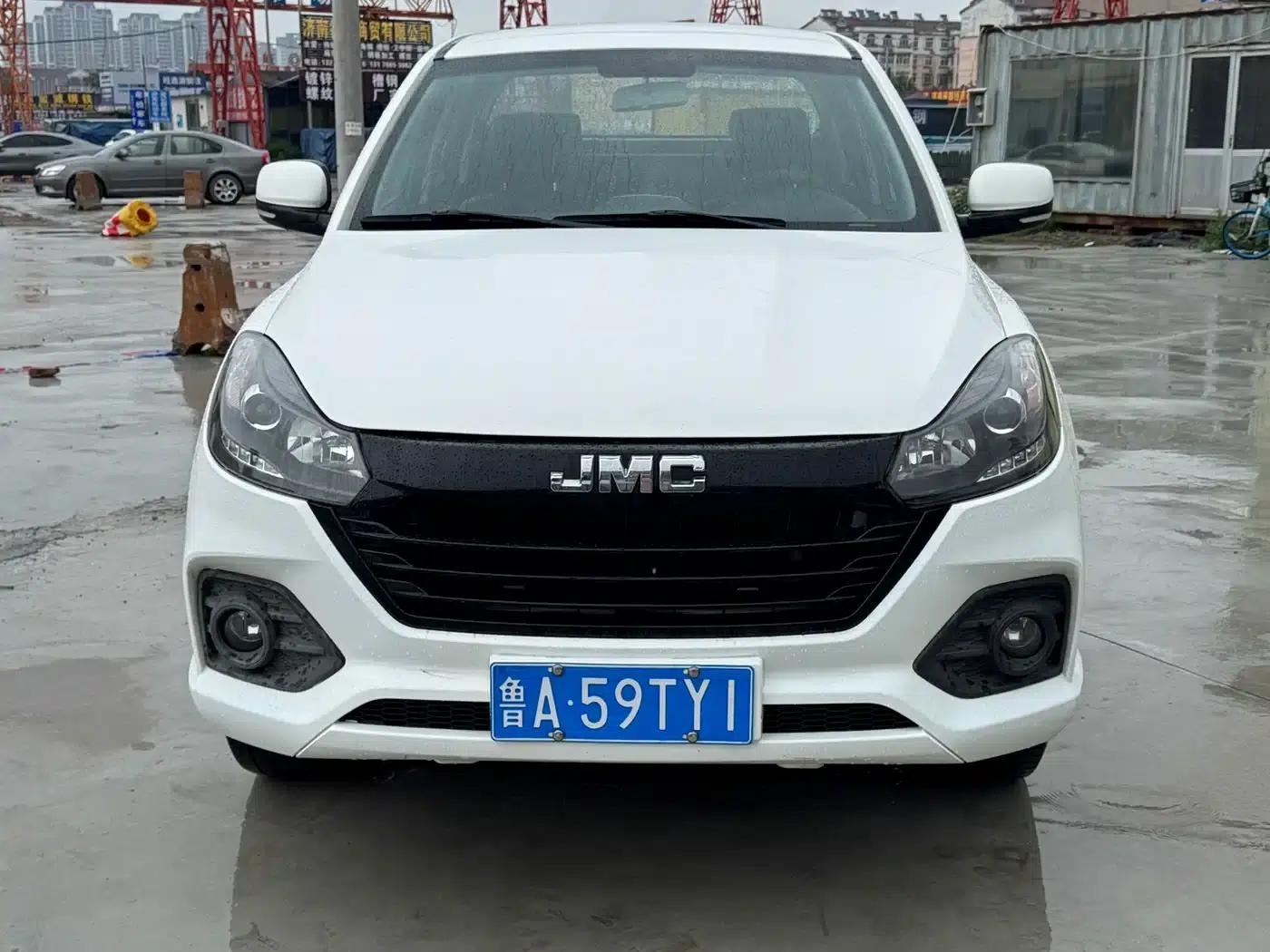 Baodian 2022 2.5T Diesel 2WD Premium Long Wheelbase JX4D25A6L — миниатюра 2