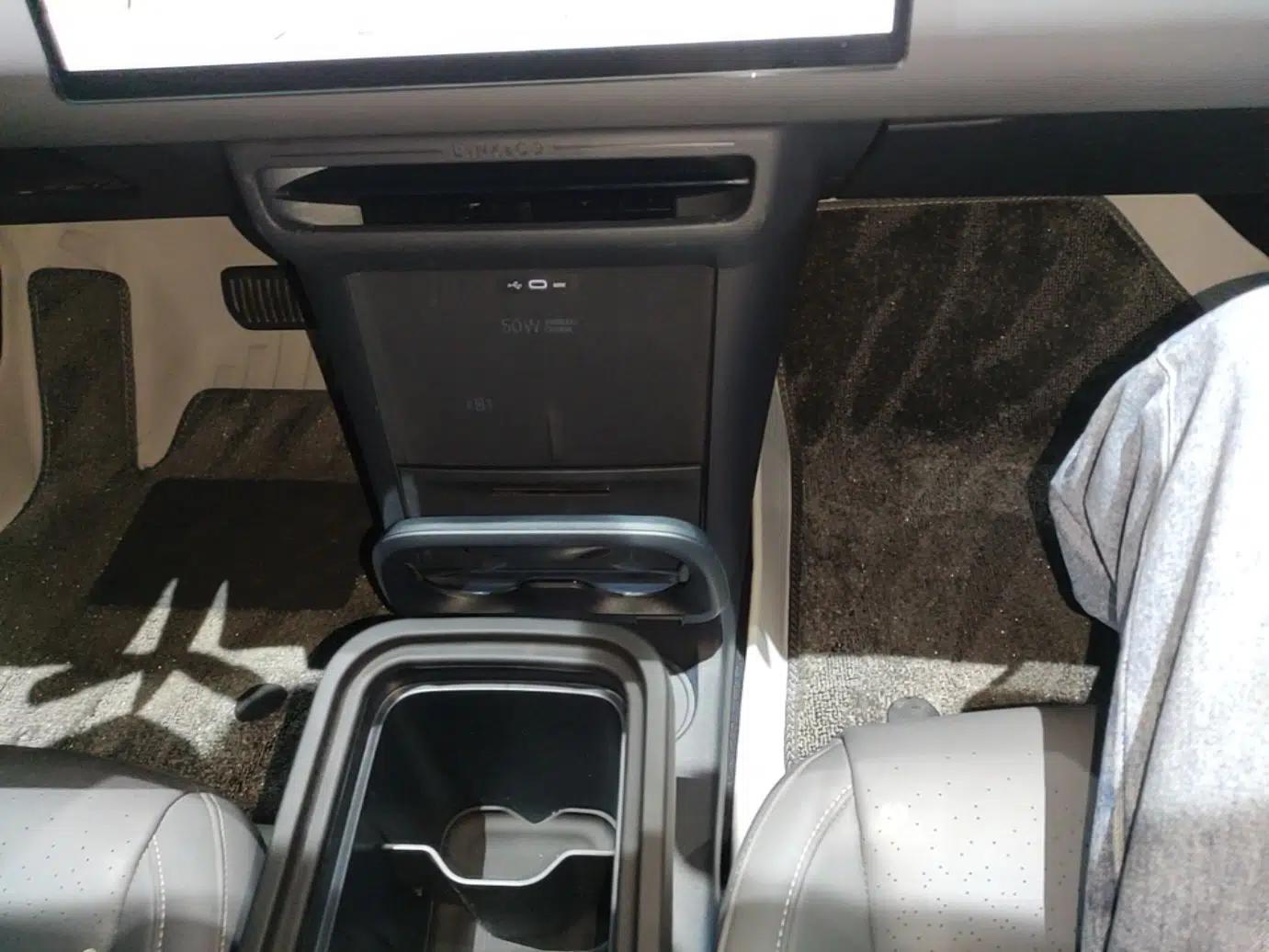 Lynk & Co Z20 2025 530 km Range Rear-Wheel Drive Pro — миниатюра 17