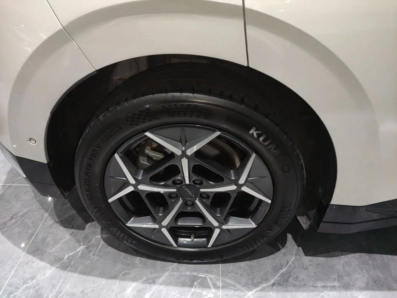 Lynk & Co Z20 2025 530 km Range Rear-Wheel Drive Pro — миниатюра 10