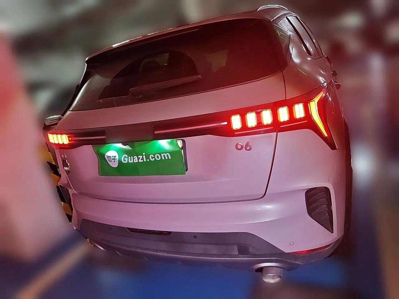 Lynk & Co 06 EM-P 2022 PHEV Shero Pink Special Edition — миниатюра 5