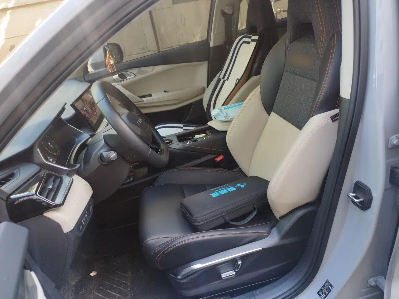Lynk & Co 06 EM-P 2023 1.5T Remix PHEV Pro — миниатюра 16