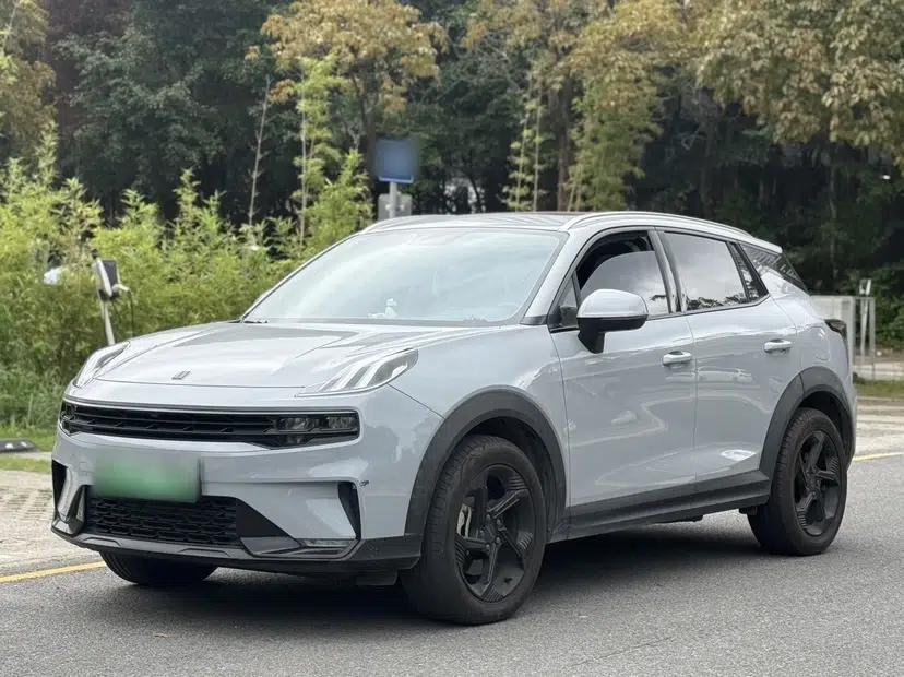 Lynk & Co 06 EM-P 2022 PHEV 84 km Range Pro Version — миниатюра 1
