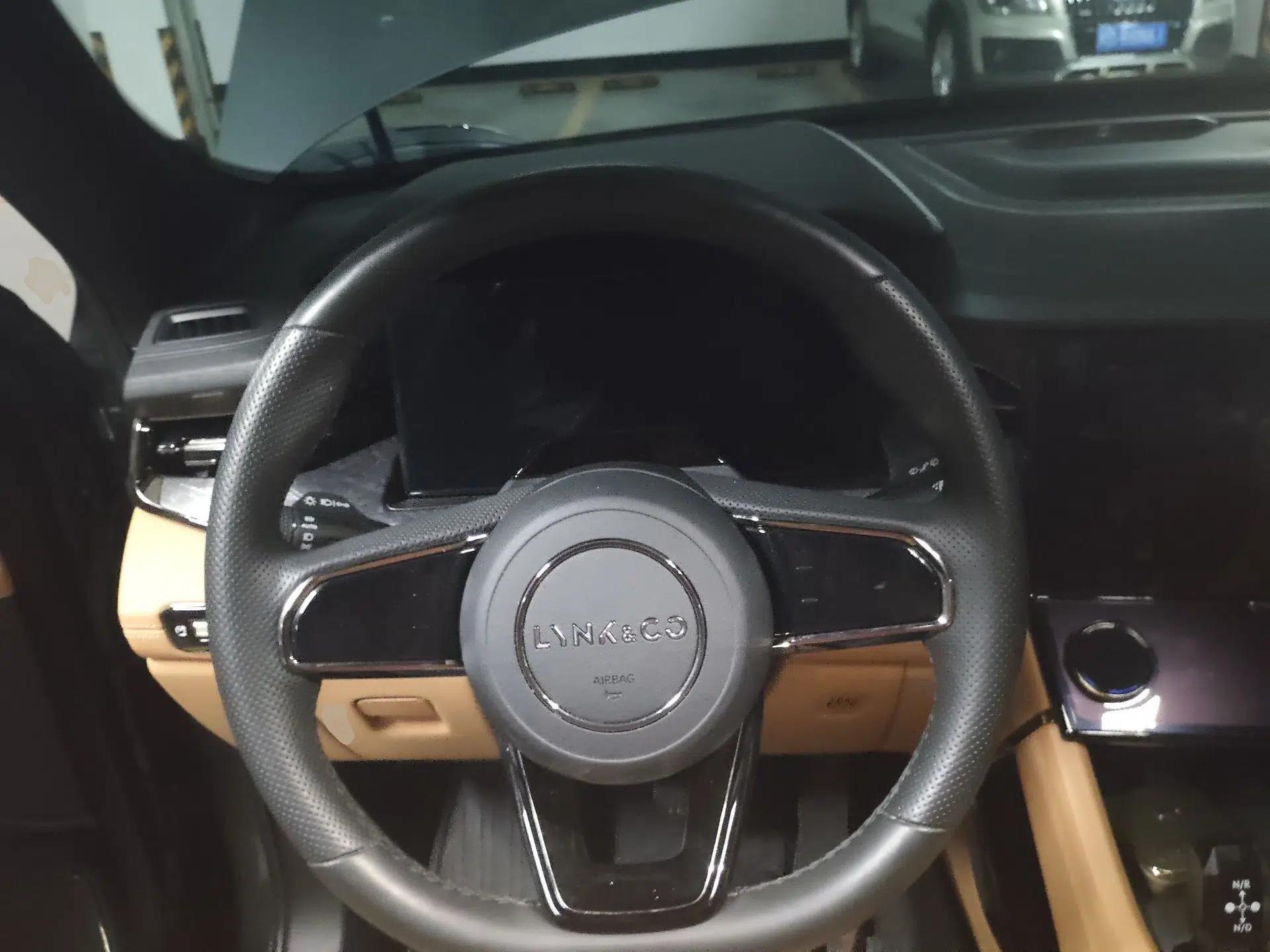 Lynk & Co 09 2021 2.0T Halo Six-Seater — миниатюра 11