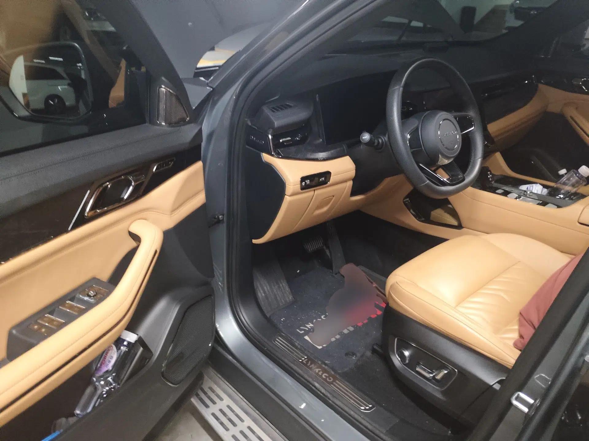 Lynk & Co 09 2021 2.0T Halo Six-Seater — миниатюра 17