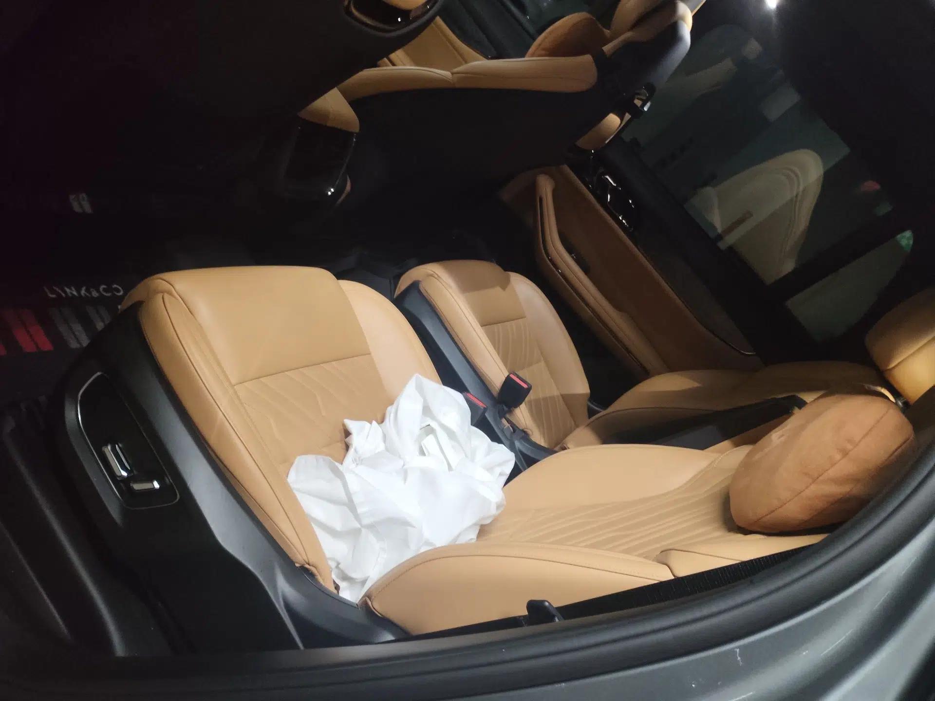 Lynk & Co 09 2021 2.0T Halo Six-Seater — миниатюра 18