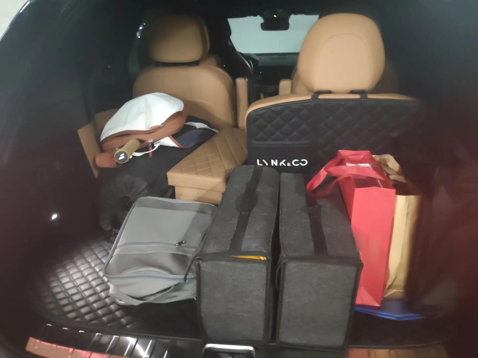 Lynk & Co 09 2021 2.0T Halo Six-Seater — миниатюра 20