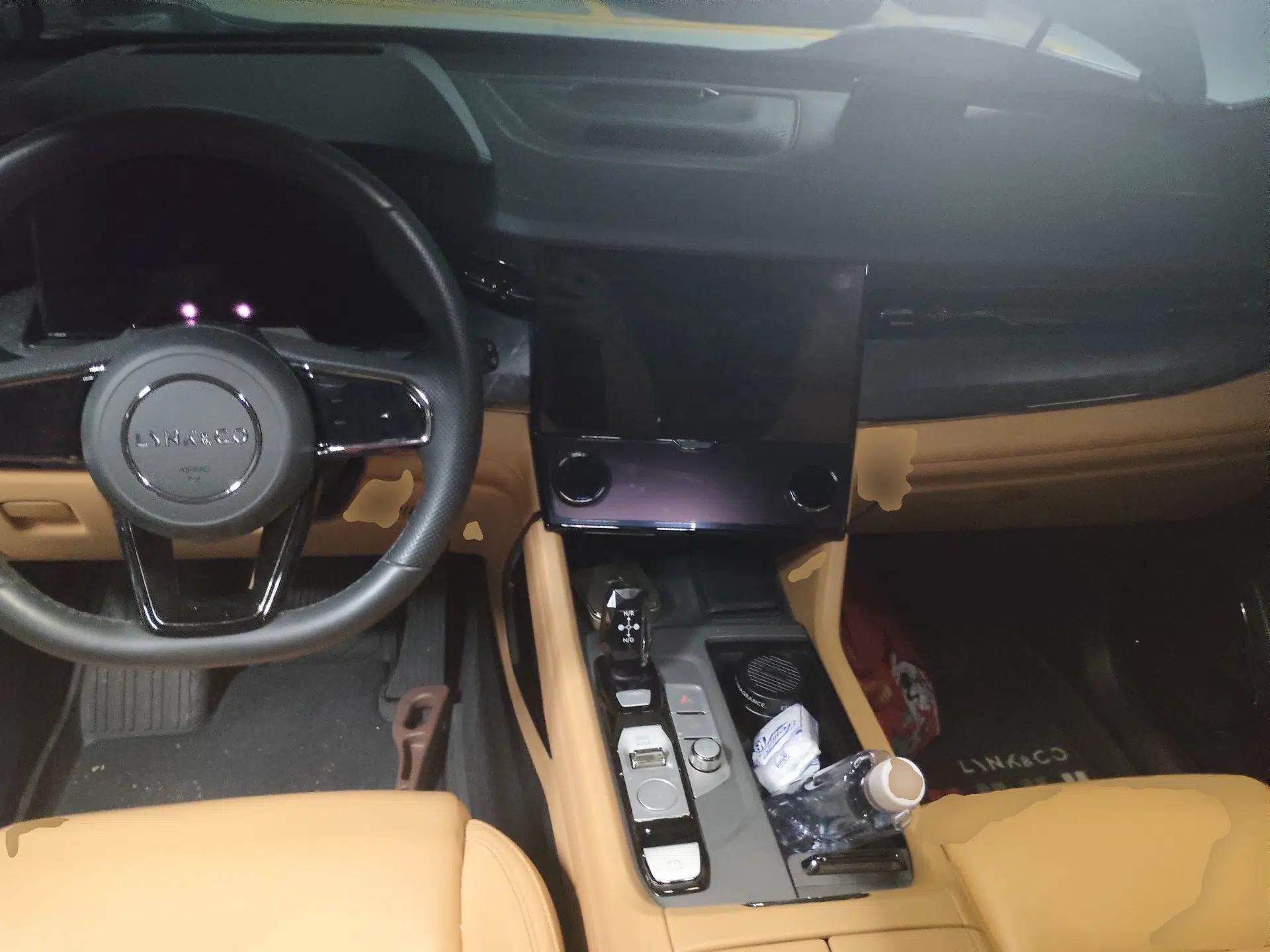 Lynk & Co 09 2021 2.0T Halo Six-Seater — миниатюра 10