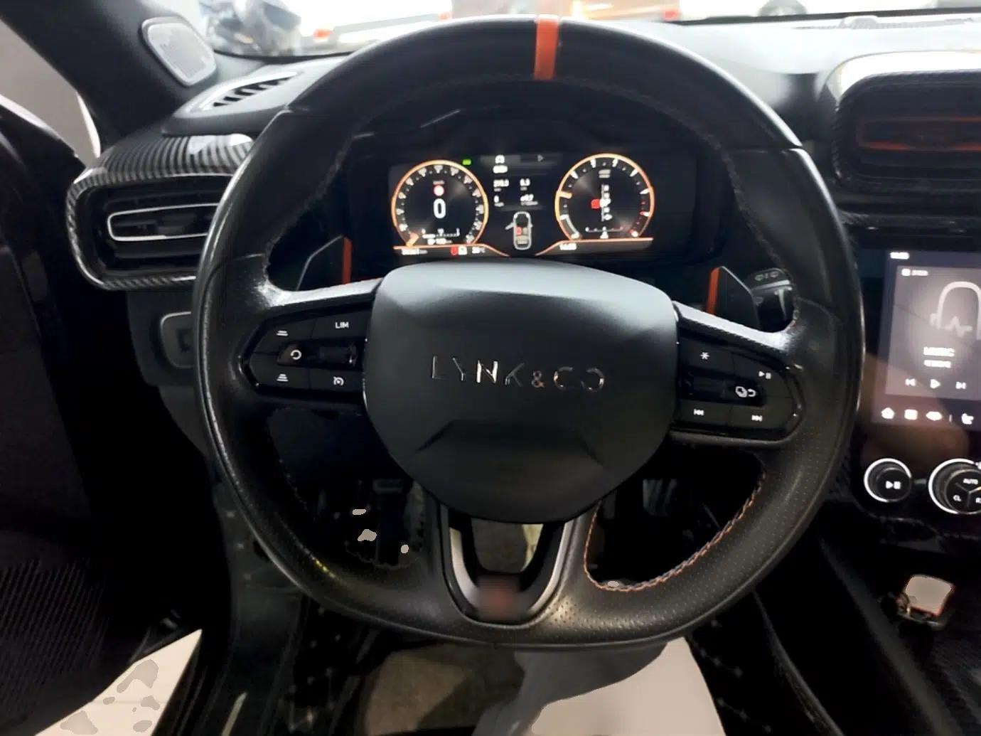 Lynk & Co 02 Hatchback 2021 2.0TD Halo Driving Control Kit Edition — миниатюра 14