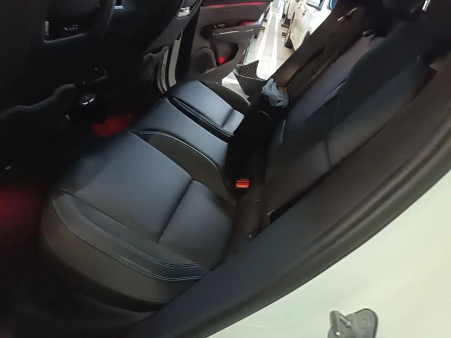 Lynk & Co 05 EM-P 2021 1.5TD PHEV HALO — миниатюра 20