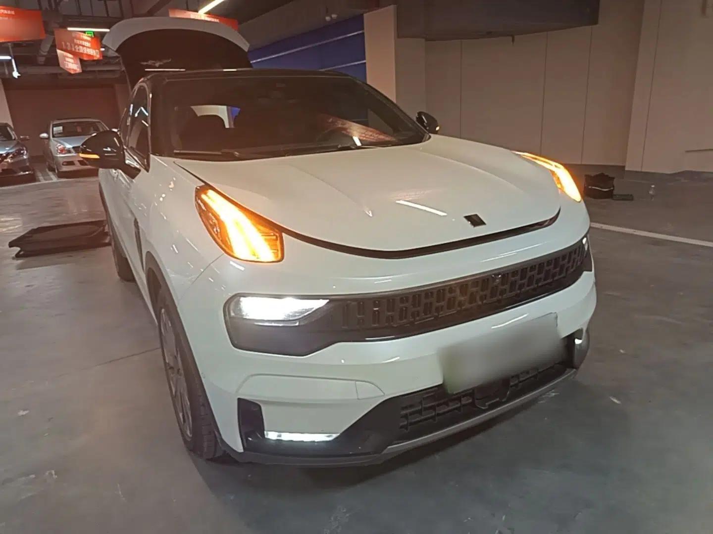 Lynk & Co 05 EM-P 2021 1.5TD PHEV HALO — миниатюра 3