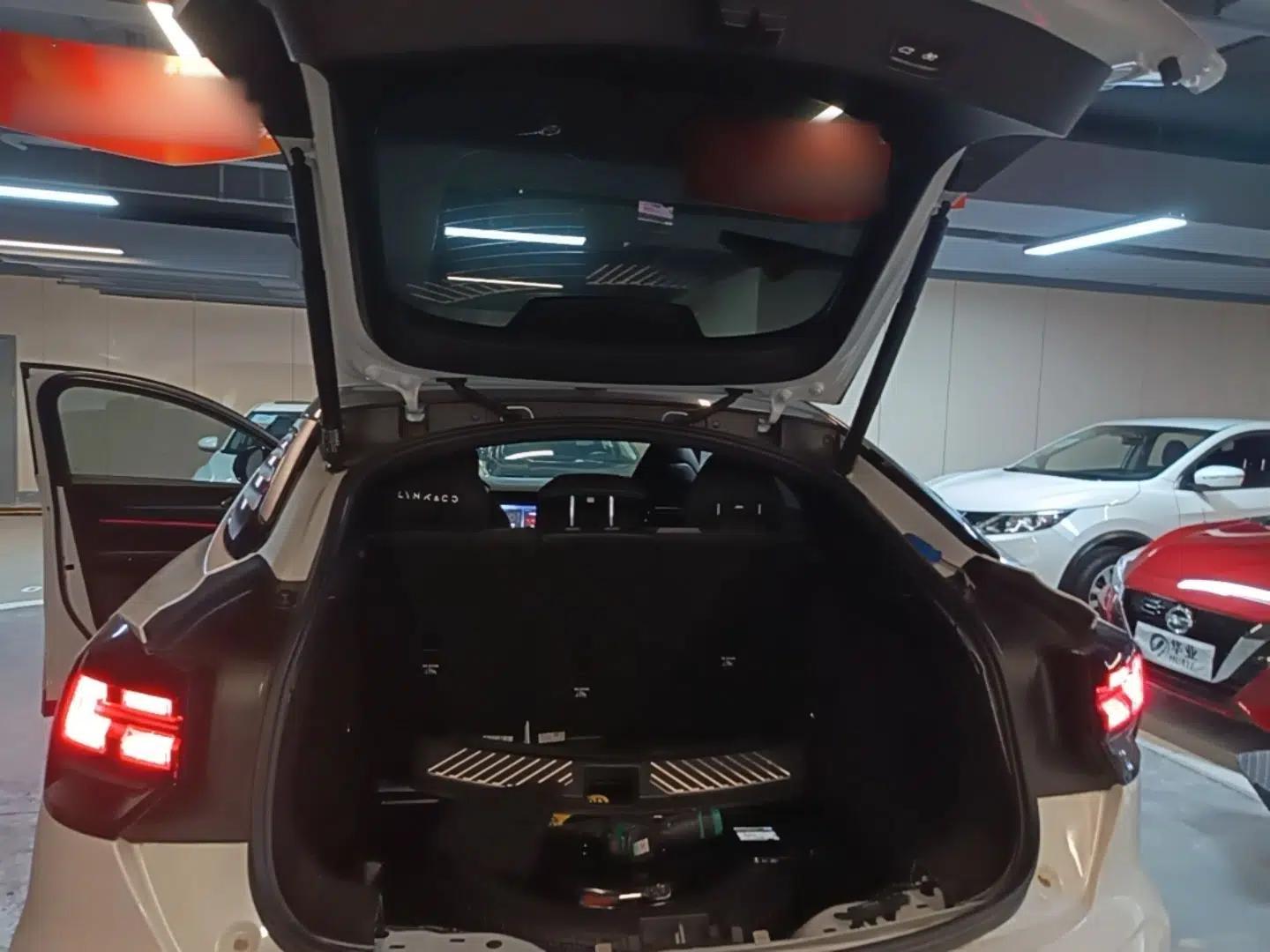 Lynk & Co 05 EM-P 2021 1.5TD PHEV HALO — миниатюра 22