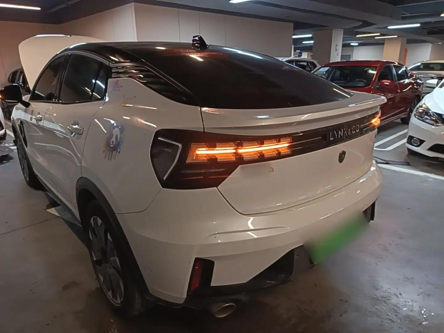 Lynk & Co 05 EM-P 2021 1.5TD PHEV HALO — миниатюра 4