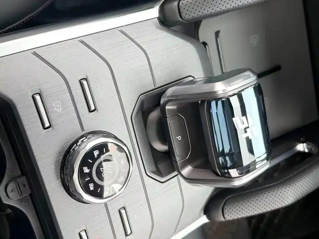 Jetour Traveler 2025 2.0TD XWD Automatic Conqueror Extended Version 7-Seater — миниатюра 16