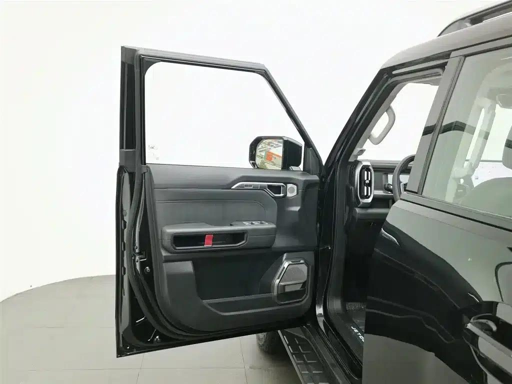 Jetour Traveler 2023 2.0T 4WD Conqueror — миниатюра 8