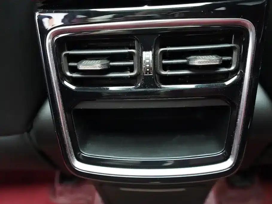 Jetour X70 PLUS 2021 Facelift 1.6T DCT 5-Seater — миниатюра 16