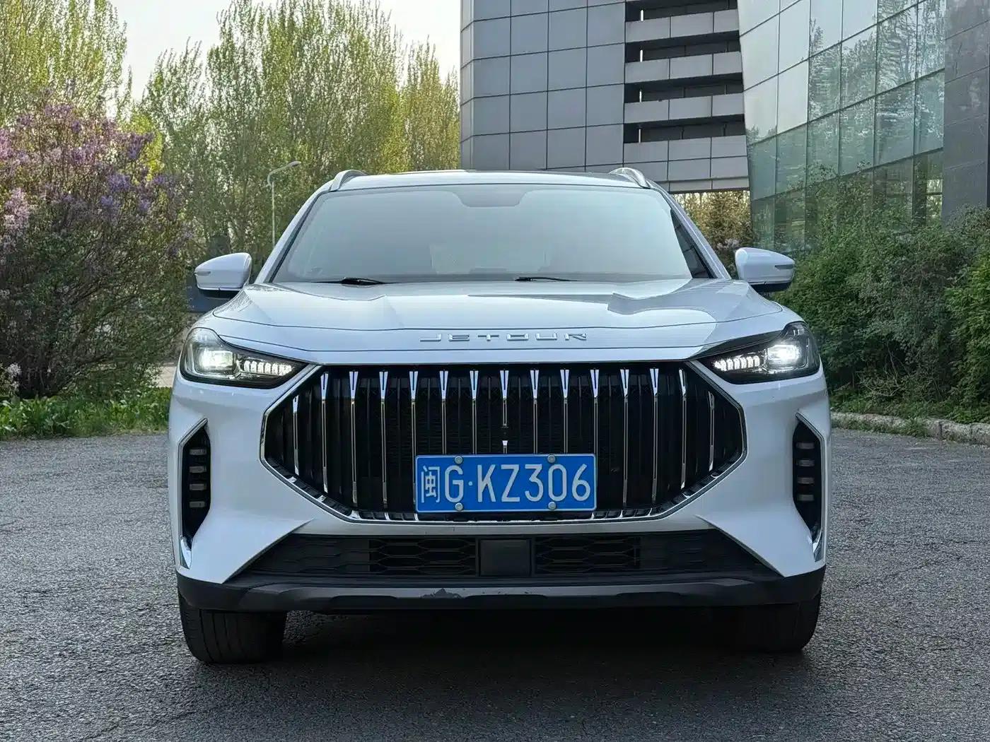 Jetour X70 PLUS 2023 1.5T DCT Warrior PLUS 7-seater — миниатюра 2