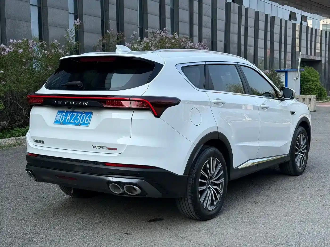 Jetour X70 PLUS 2023 1.5T DCT Warrior PLUS 7-seater — миниатюра 25