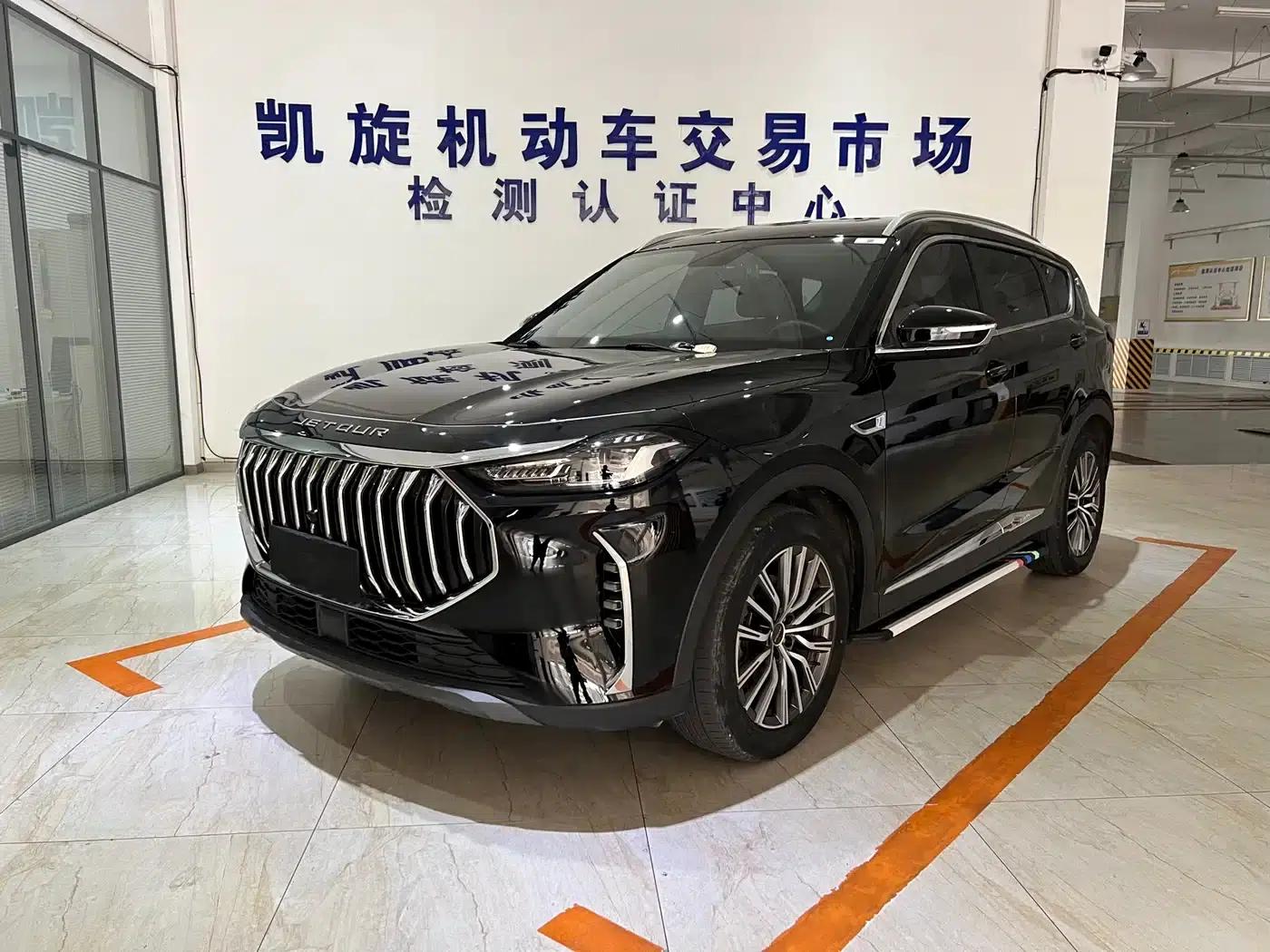 Jetour X70 PRO 2023 1.5T DCT Comfort Edition 7-seater — миниатюра 1