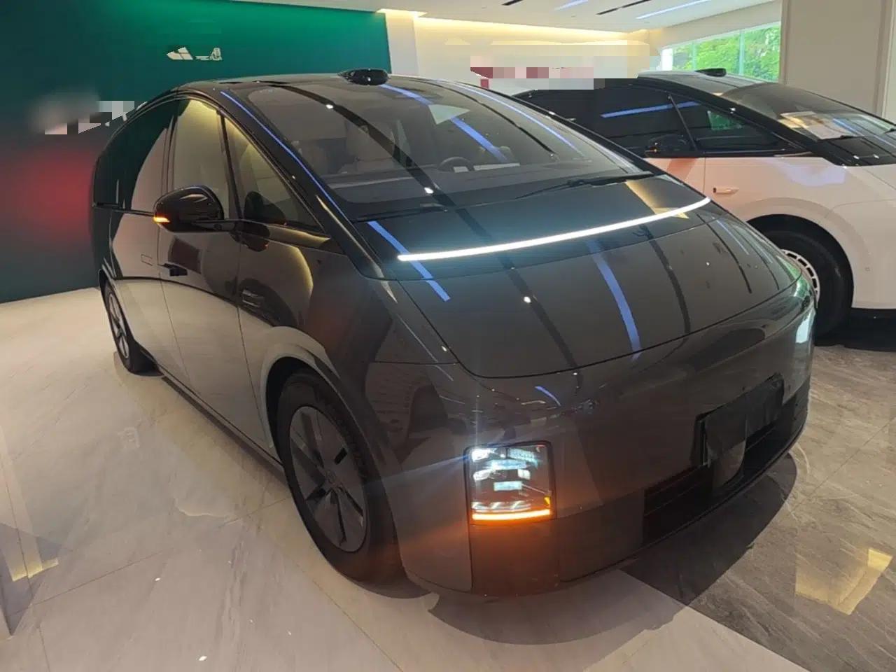 Li Auto MEGA 2025 Ultra Smart Refreshed Edition — миниатюра 3