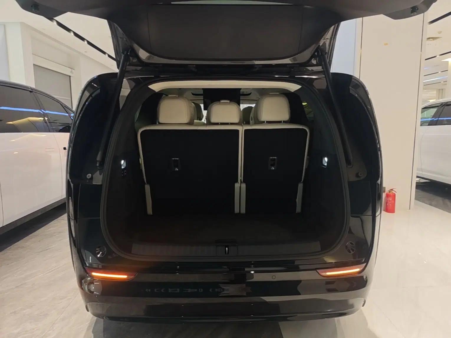 Li Auto MEGA 2025 Ultra Smart Refreshed Edition — миниатюра 22