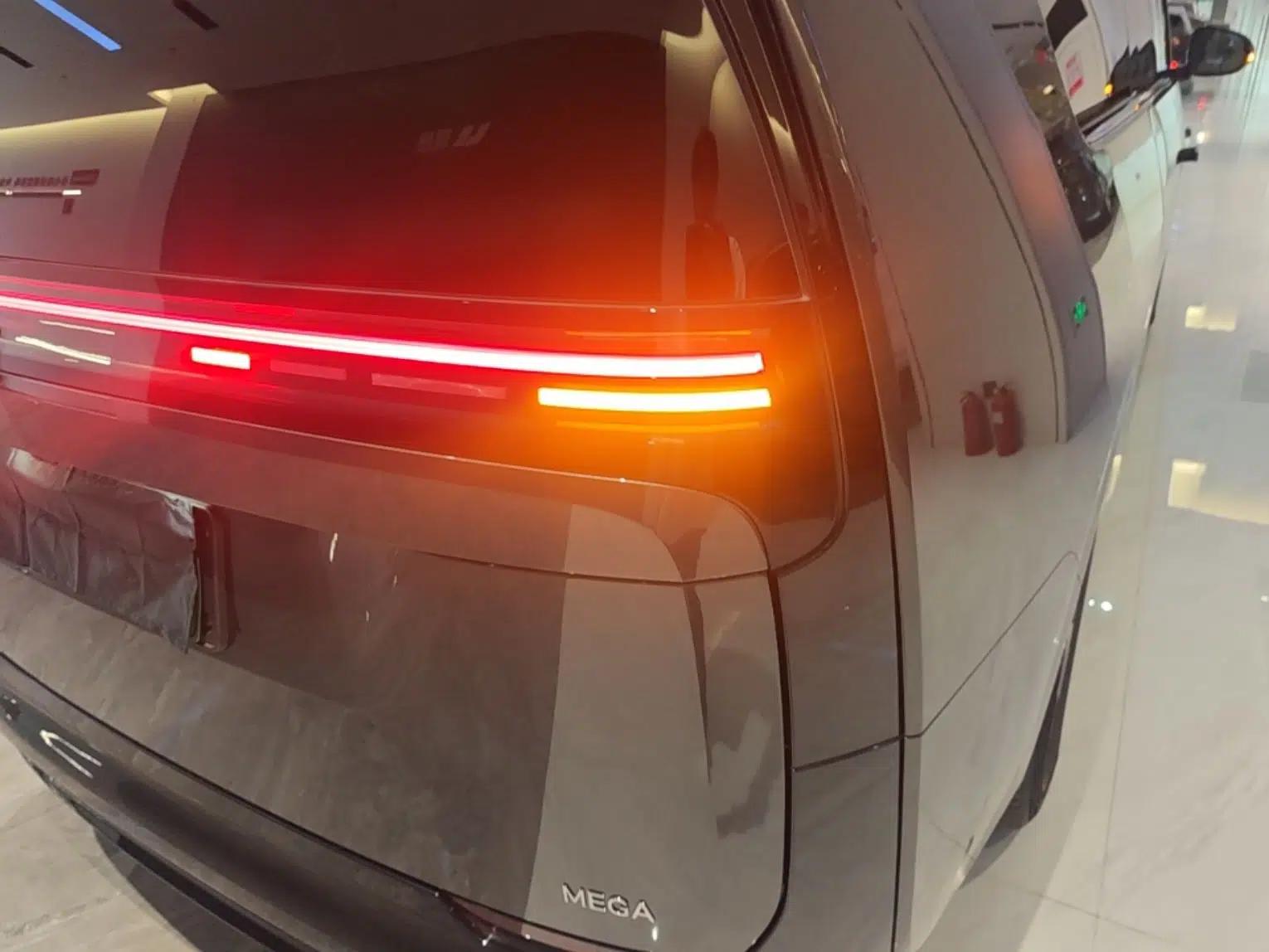 Li Auto MEGA 2025 Ultra Smart Refreshed Edition — миниатюра 7
