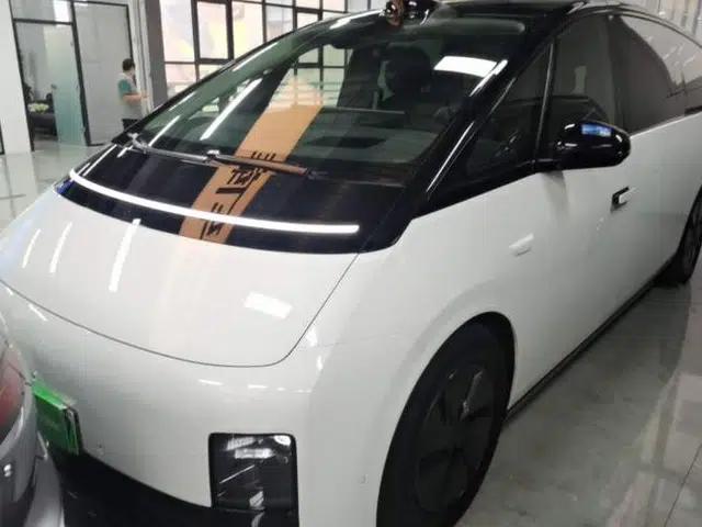 Li Auto MEGA 2024 Ultra Model