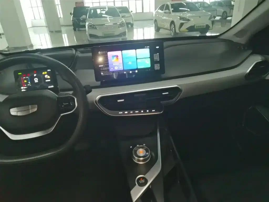 Geely Geometry A 2024 Model 410KM Travel Edition — миниатюра 13