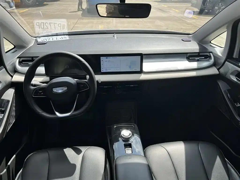 Geely Geometry E Firefly 2022 Model 401KM Linglong Tiger 4-Seater — миниатюра 6