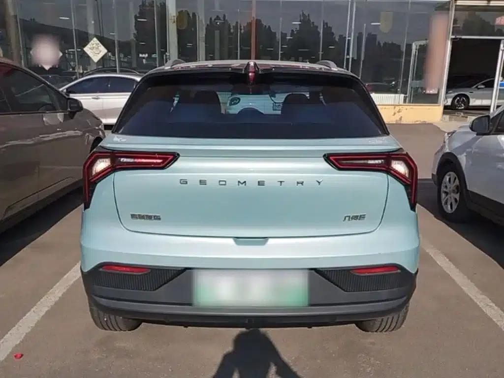 Geely Geometry E Firefly 2023 Model 320KM Cute Tiger 5-Seater — миниатюра 6