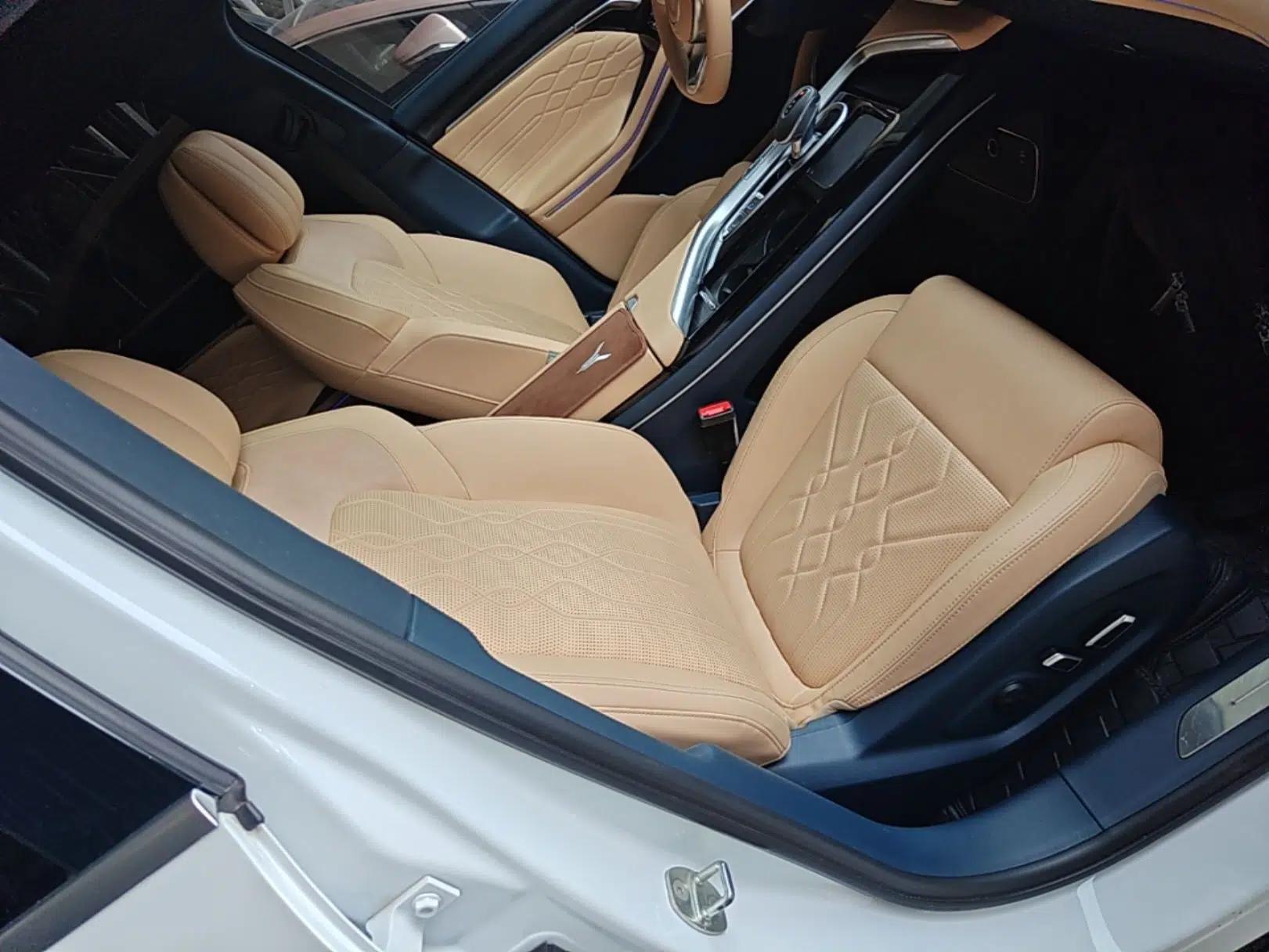 VOYAH FREE 2021 Four-Wheel Drive Standard Range-Extended Exclusive Luxury Package — миниатюра 23