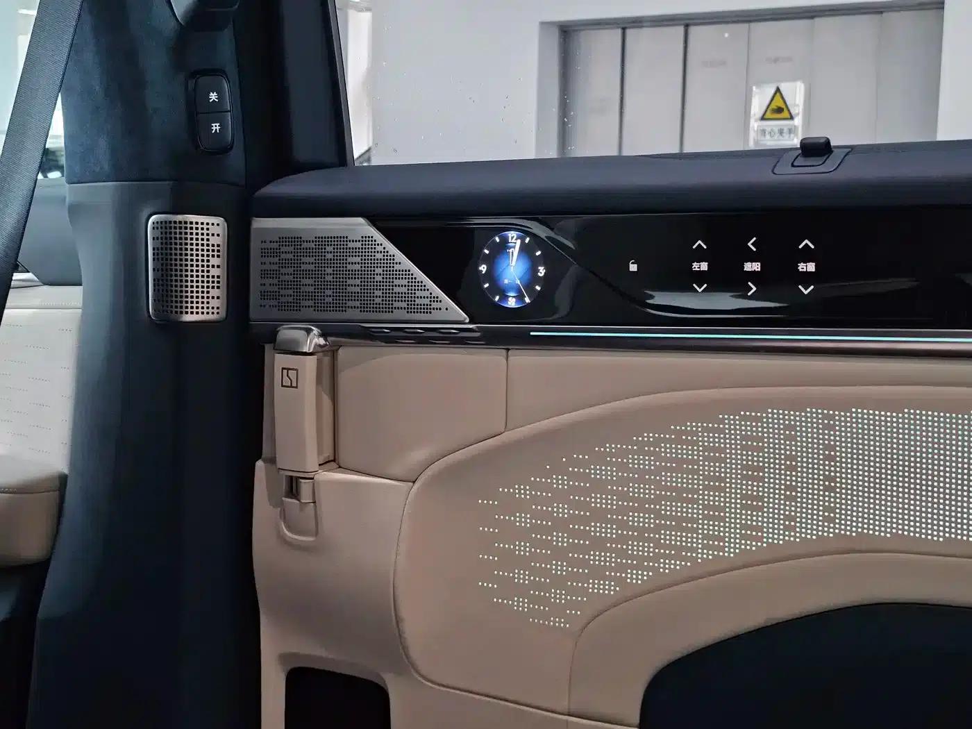 Extreme Krypton 009 2024 Model 7-Seat Aisle Edition 4WD 108kWh — миниатюра 20