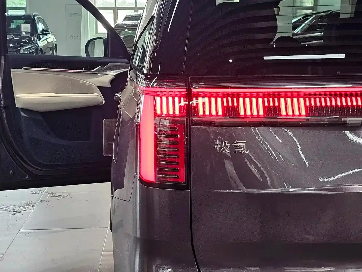 Extreme Krypton 009 2024 Model 7-Seat Aisle Edition 4WD 108kWh — миниатюра 6