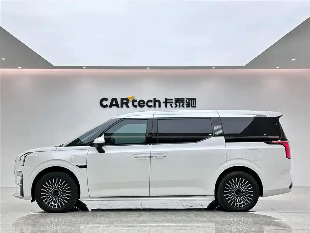 Extreme Krypton 009 2024 Model 7-Seat Aisle Edition 4WD 108kWh — миниатюра 2