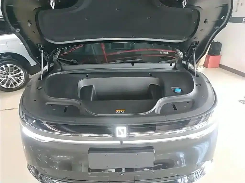 Jike 7X 2025 75kWh Rear-Wheel Drive Intelligent Driving Edition — миниатюра 20