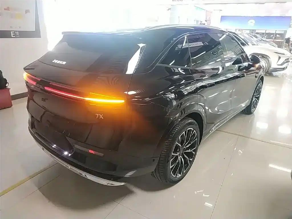 Jike 7X 2025 75kWh Rear-Wheel Drive Intelligent Driving Edition — миниатюра 7