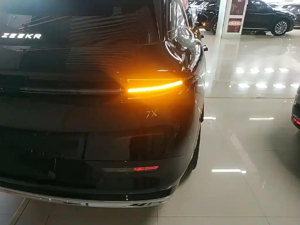 Jike 7X 2025 75kWh Rear-Wheel Drive Intelligent Driving Edition — миниатюра 8